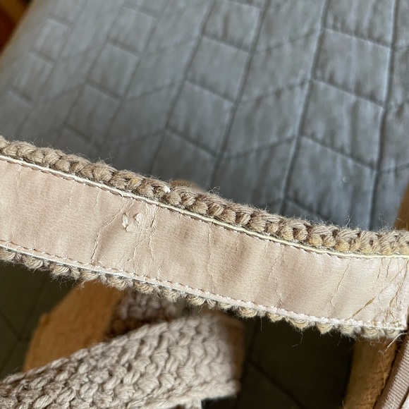 3/$15 size 10 Steve Madden ANKLE STRAPS. Platform wedge 5"heel, Woven, tan - Picture 15 of 16